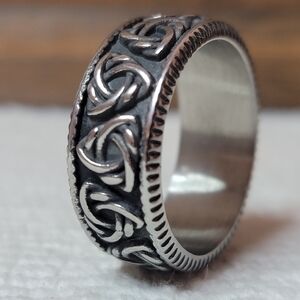 Men's Celtic Knot Band Ring